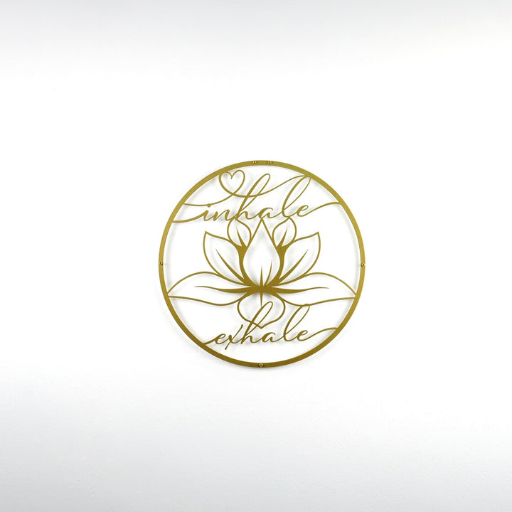 dairesel-lotus-tablosunun-yan-görünümü-colorfullworlds