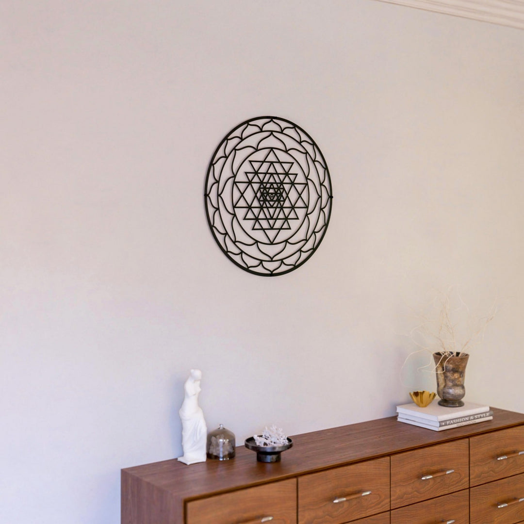 sri-yantra-siyah-metal-duvar-tablosu-modern-geometrik-tasarım-colorfullworldstr