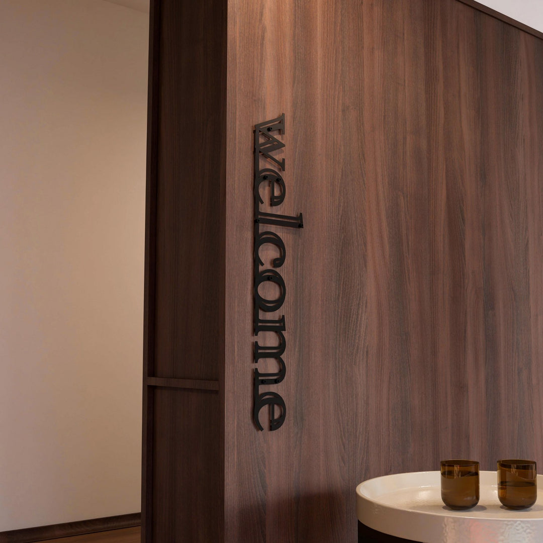 welcome-yazisi-siyah-metal-kapi-susu-modern-duvar-dekoru-colorfullworldstr