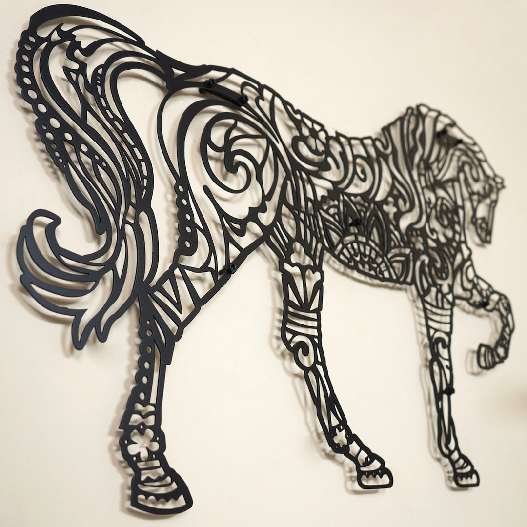 Mandala Desenli At Tablosu - Metal Duvar Dekoru