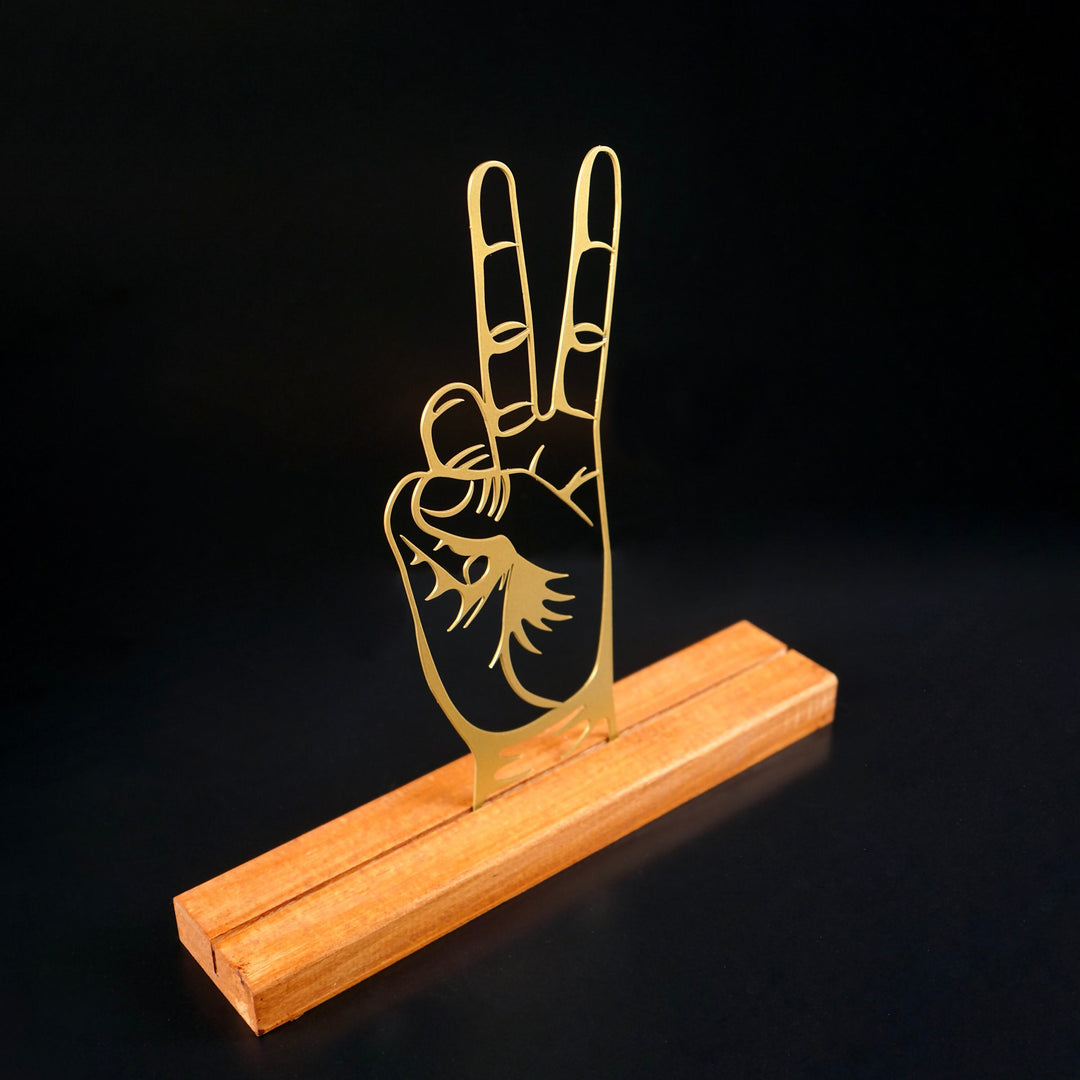 Victory Sign Zafer İşareti Metal Masa ve Raf Dekoru