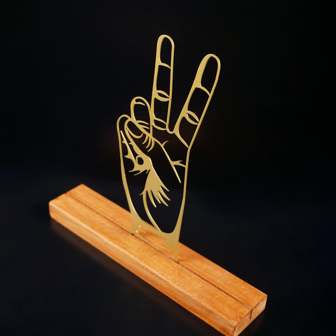 Victory Sign Zafer İşareti Metal Masa ve Raf Dekoru