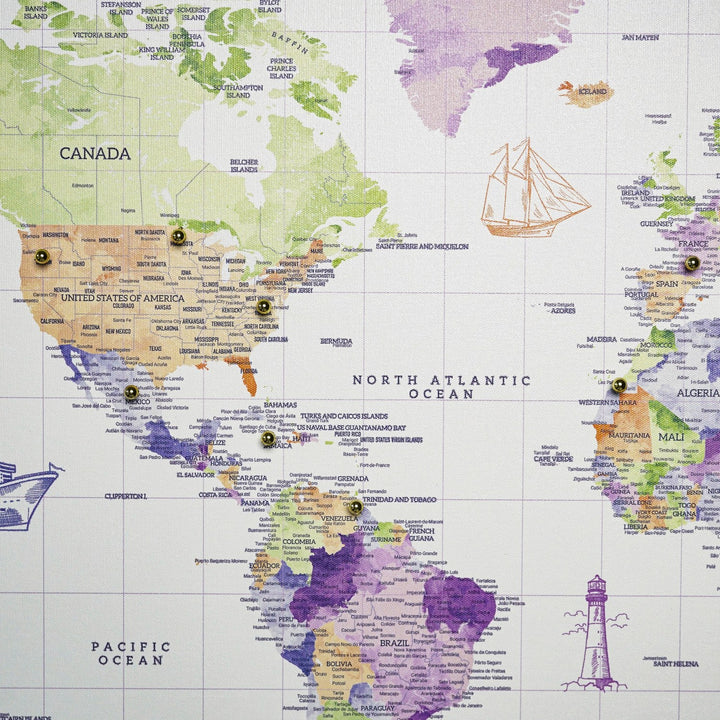 dunya haritasi kanvas tablo uzerinde amerika kitalari ve yerlestirilmis pinler yakin plan gorunum colorfullworldstr