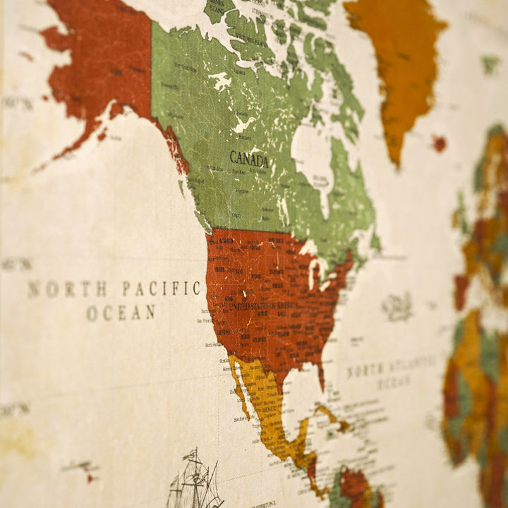 retro renklere sahip dunya haritasi kanvas tabloda kuzey amerika yakin plan gorunum colorfullworldstr