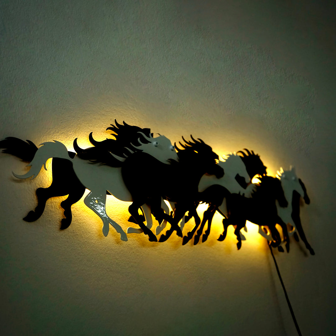 Üç Boyutlu At Sürüsü LED Işıklı Metal Duvar Dekoru